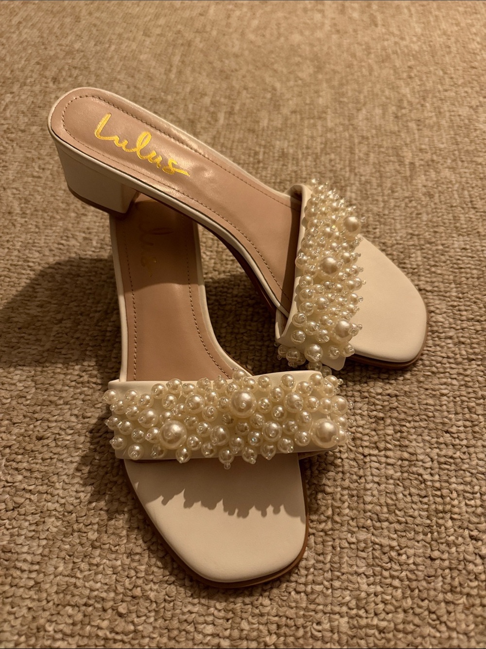 Lulu's White Pearl-Cluster Block Heel Mules